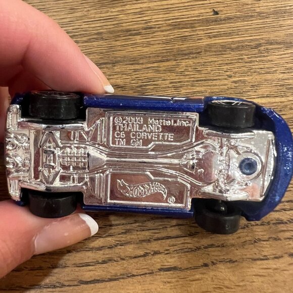 2003 Hot Wheels C6 Corvette Blue Die-Cast Car 1:64 Scale Collectible Toy Model - Picture 4 of 4